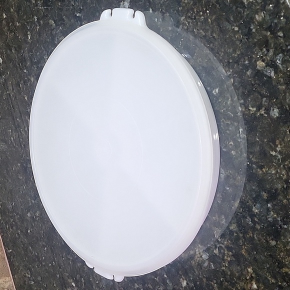 Tupperware Party Susan White Divided Serving Tray with Lid - Picture 5 of 7